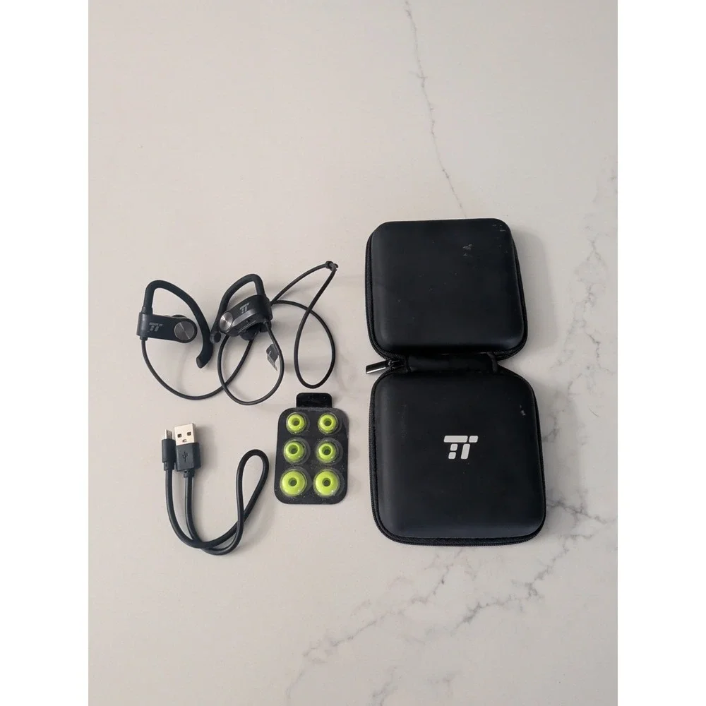 TAOTRONICSBH024 Bluetooth Wireless Headphones with Charging Case